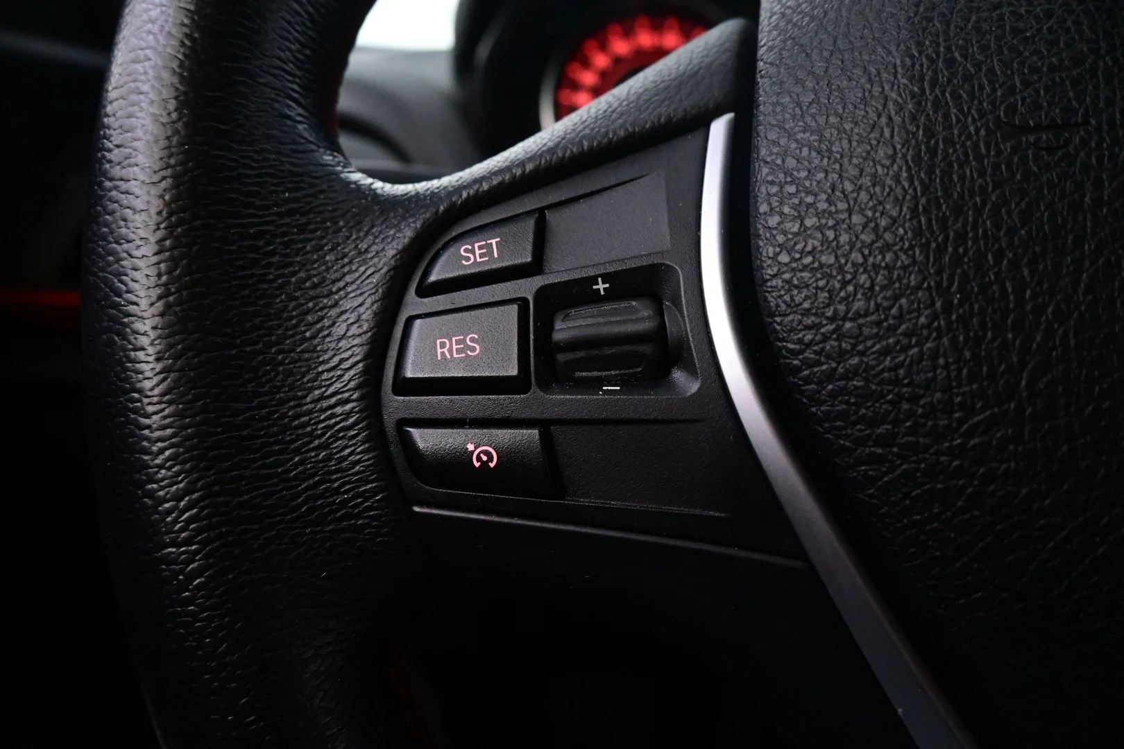 Car Image - 7ynbXUQMvYThZWwexxDsEp