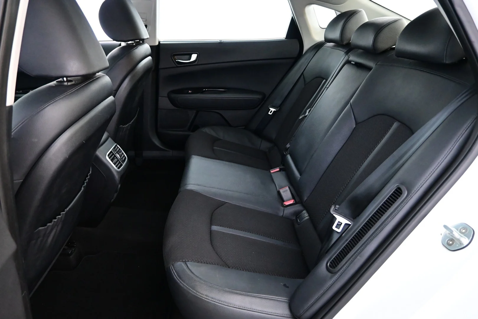 Car Image - 7zdTMHbSbLkOxYrMuCMkRQ