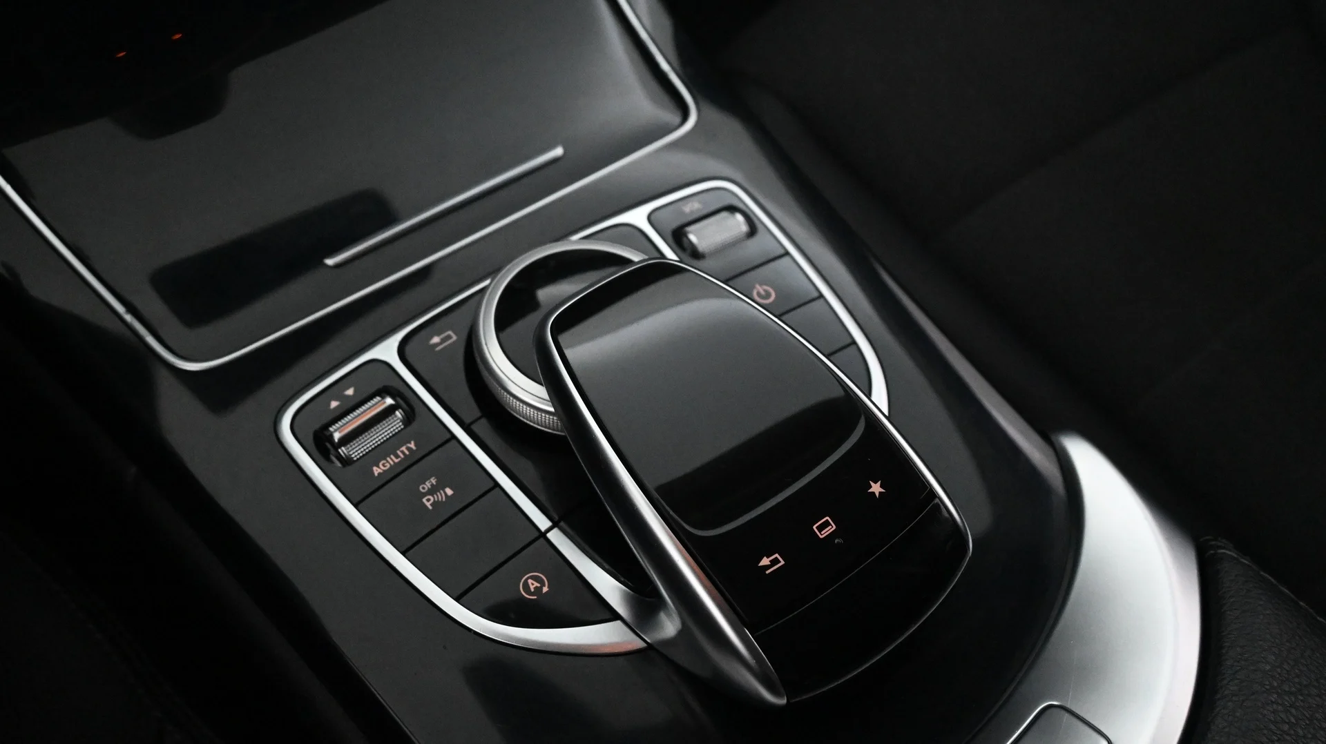 Car Image - r3QhBQEK4Hk5OzFj0t03u
