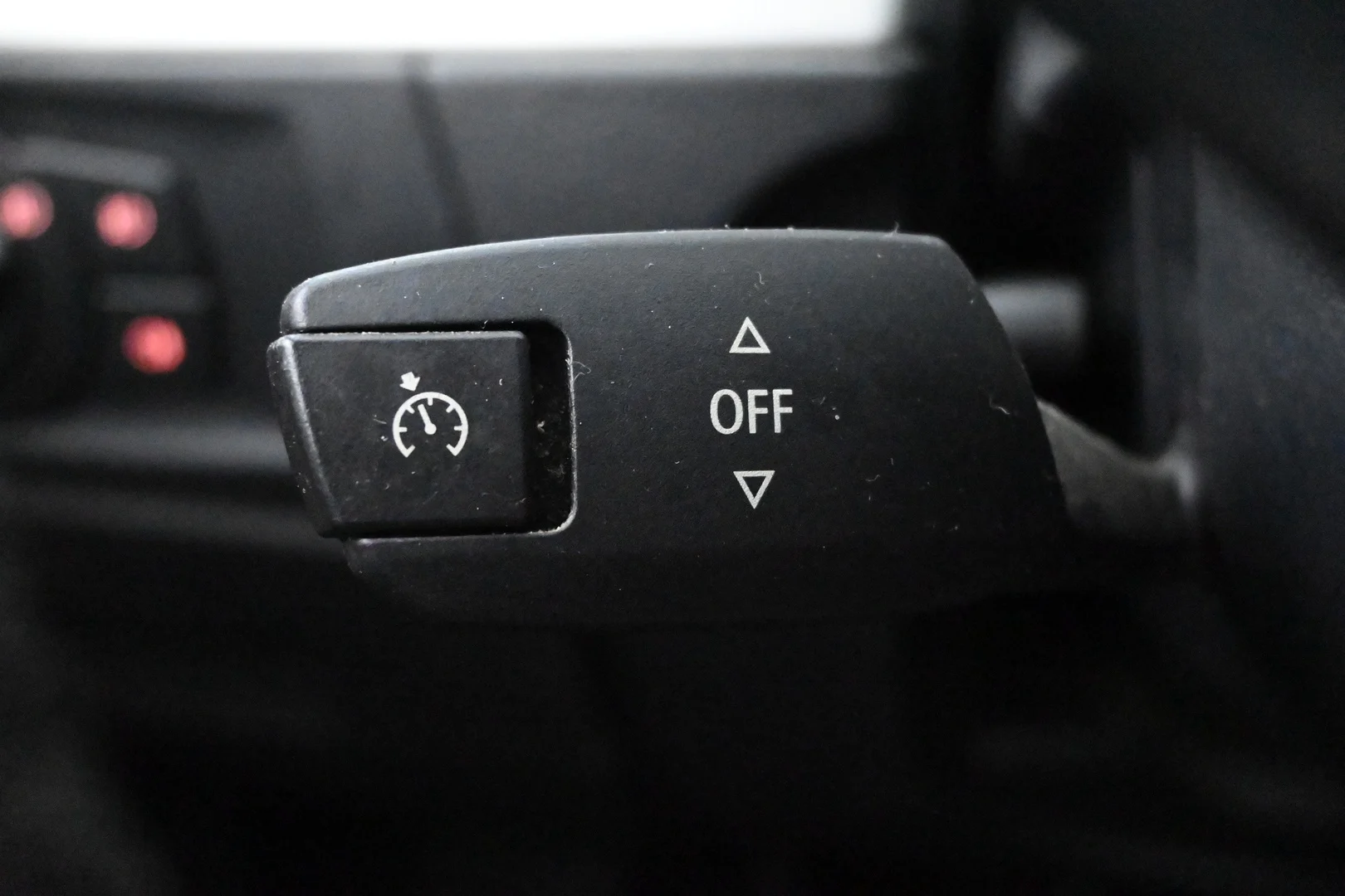 Car Image - 3UEfoYdWyOURCXt7jAP3DU