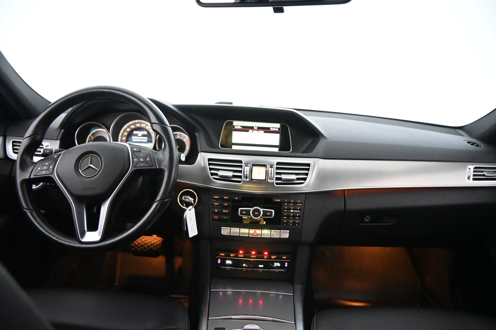 Car Image - qowq6pKmn1Kvi6aaKyQbA
