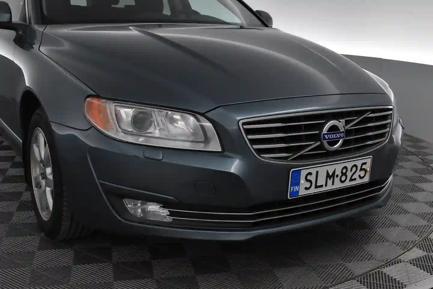 Car Image - 6swUg5RVtYa17G10GFml9b