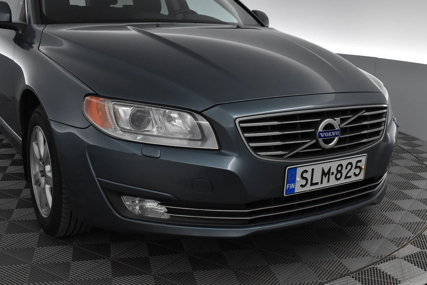 Car Image - 6swUg5RVtYa17G10GFml9b