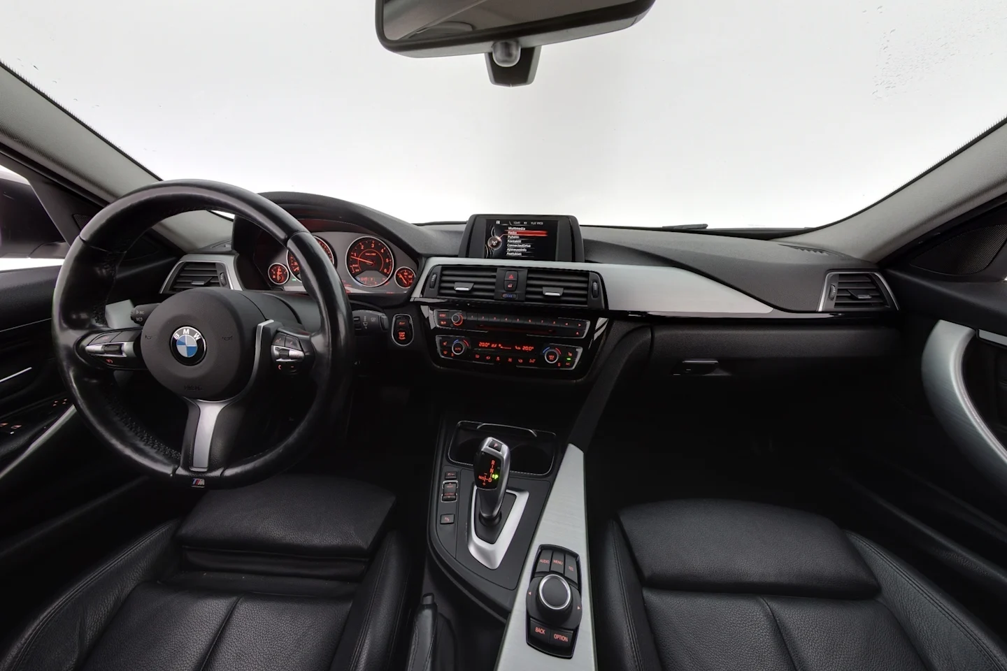 Car Image - 7uDwTd9yiFSF0mu9nd8U1c