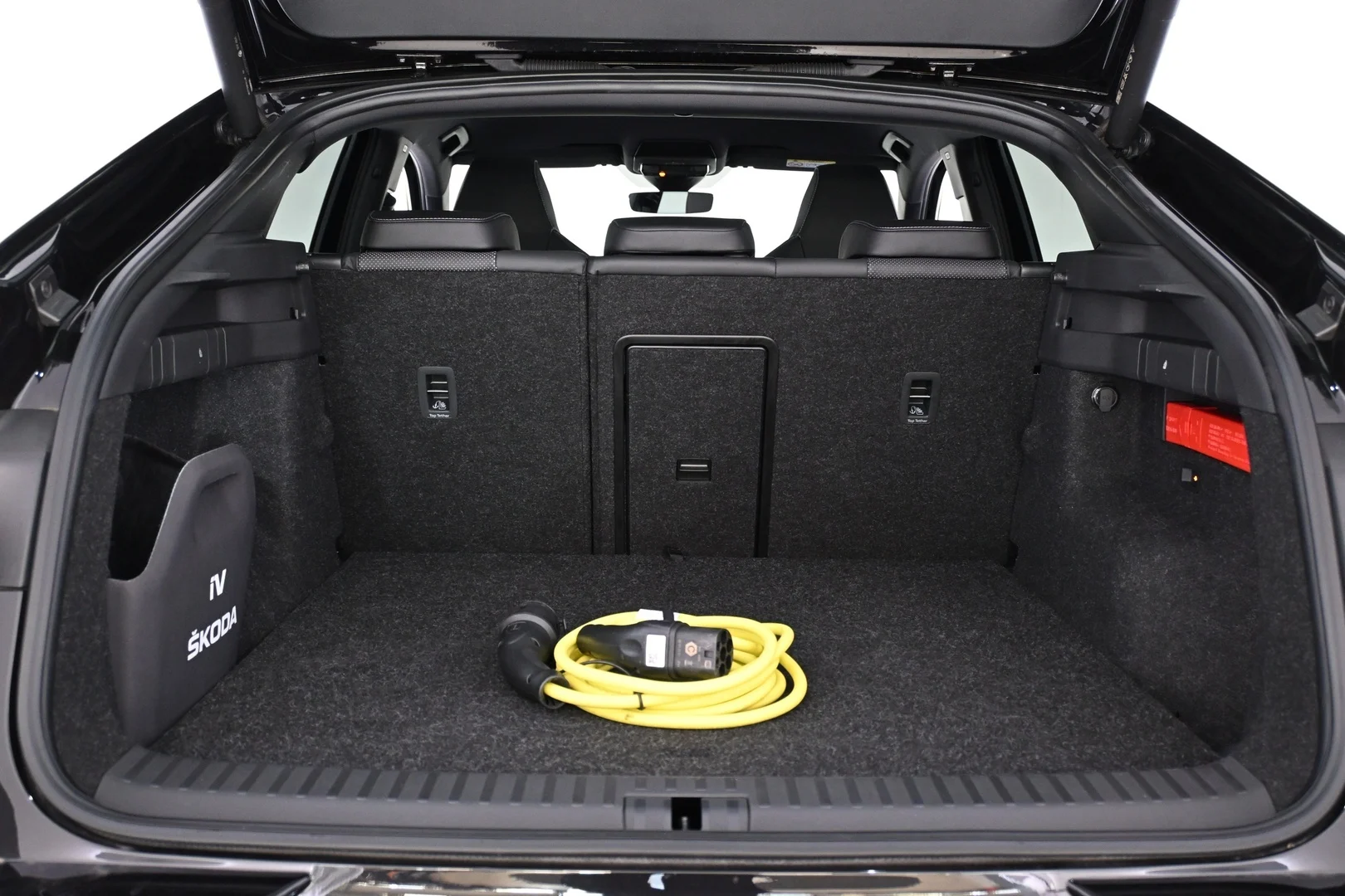 Car Image - 3lftQlCfLkIuIEHaauP6xA