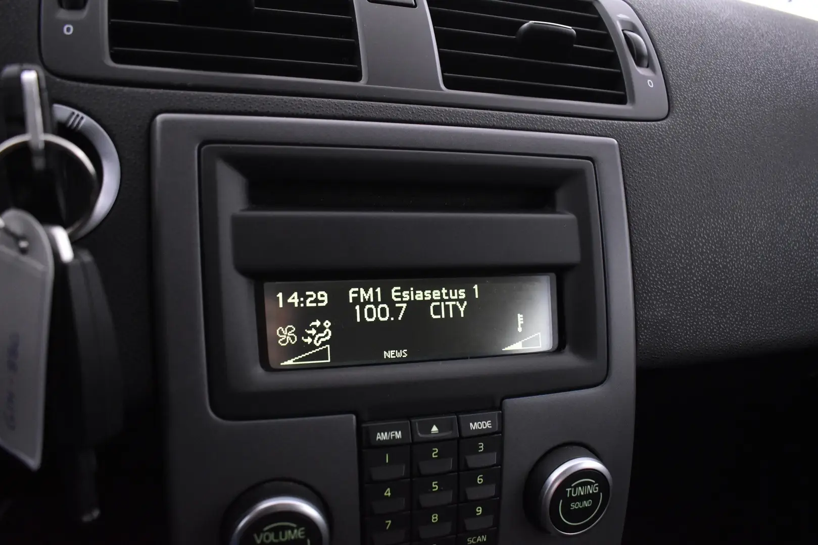 Car Image - 79ZMYmhG95RdWJI2LNxfYX