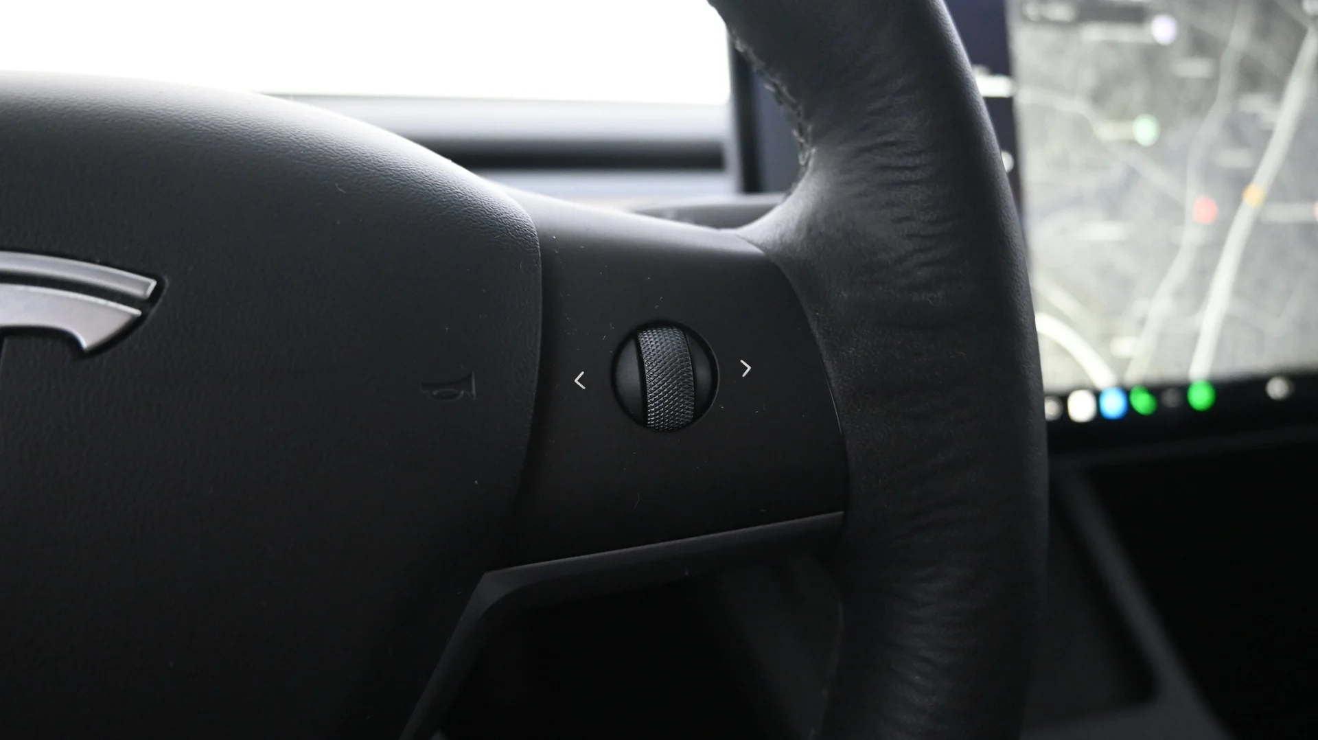 Car Image - 17iFfma0fzE860T9CVjdm0