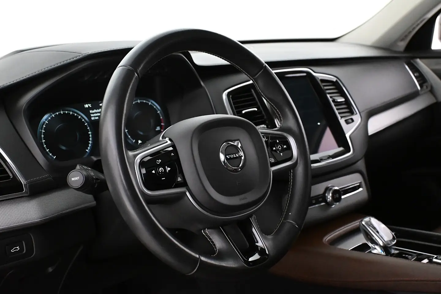 Car Image - 5xJdtLViyZMnSACuOc9XE2