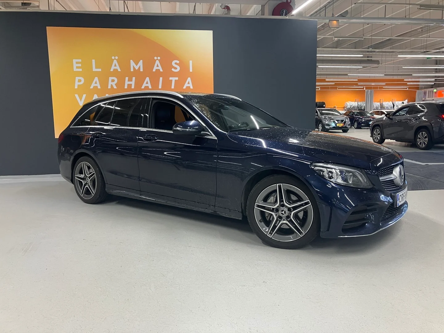 Car Image - 2SVhf3pDFkW1G2uwwxS7N9