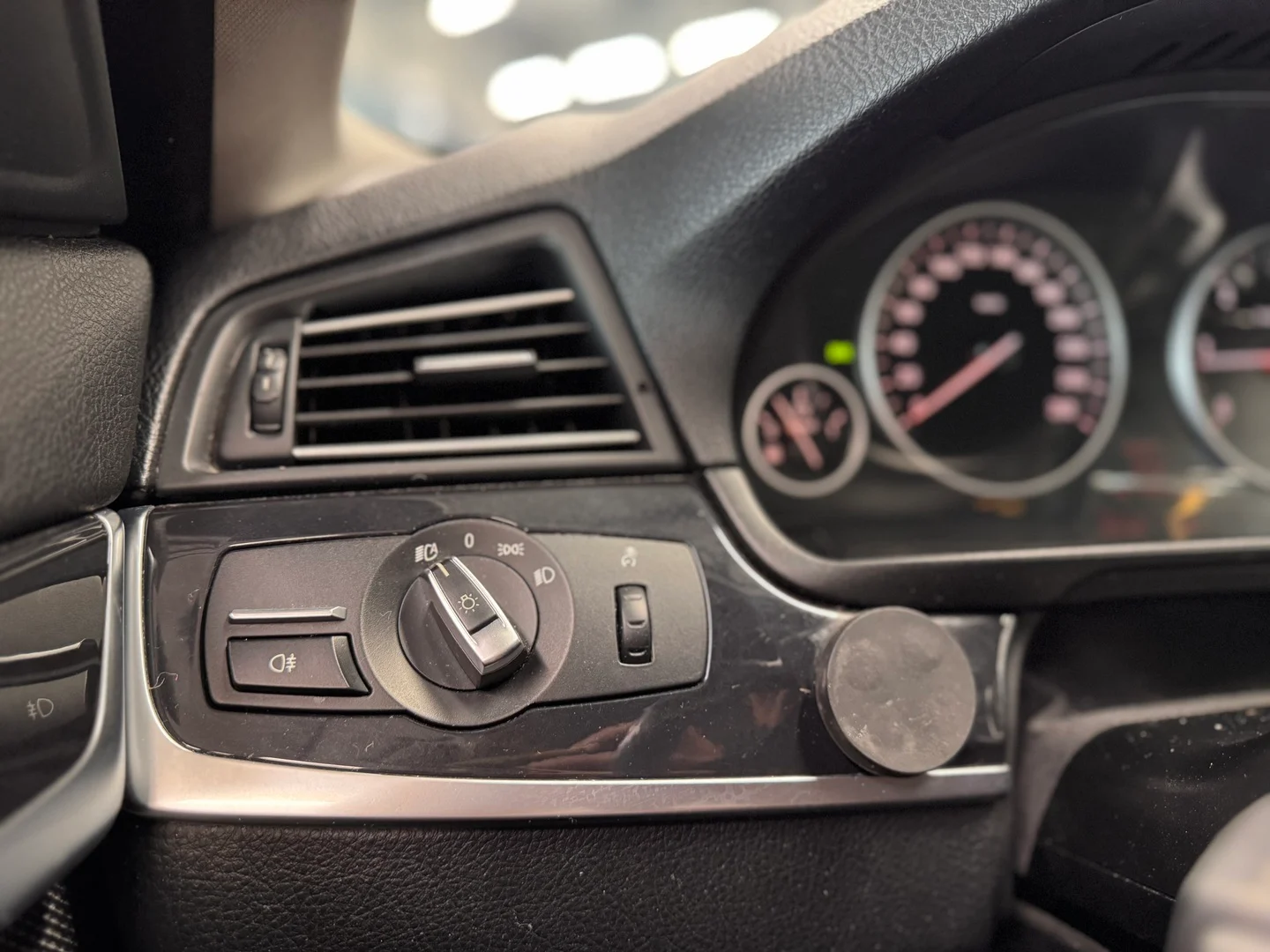 Car Image - 7ahJbSKI2Th2dAyqur3m69