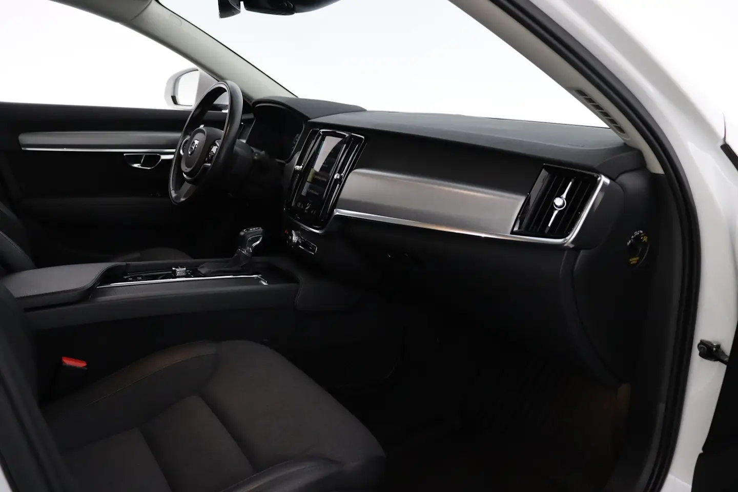 Car Image - 1BiGAC8RwZk6bsAyeZpzYj