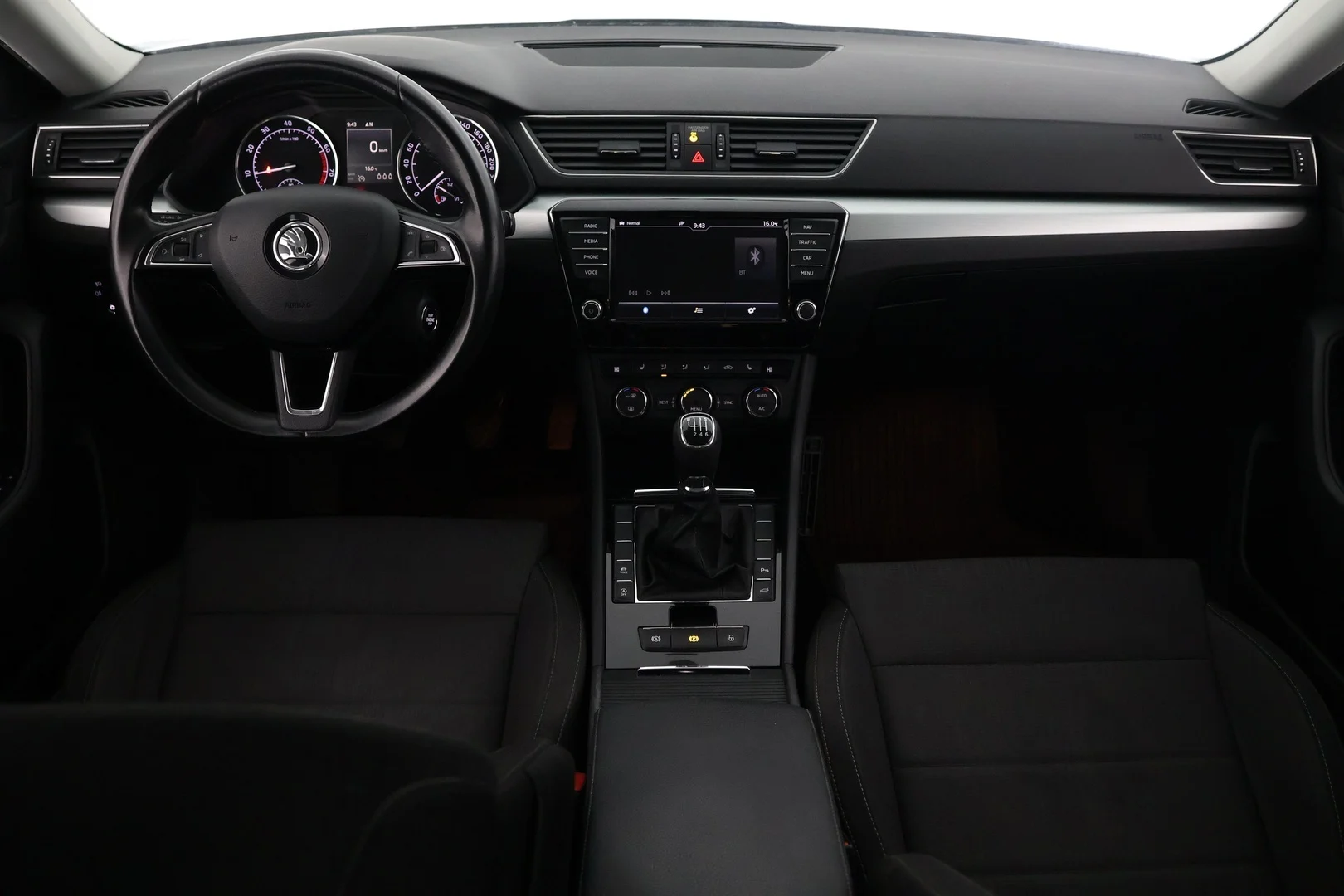 Car Image - 1wYzyh2oM6oE0YbfUatUSy