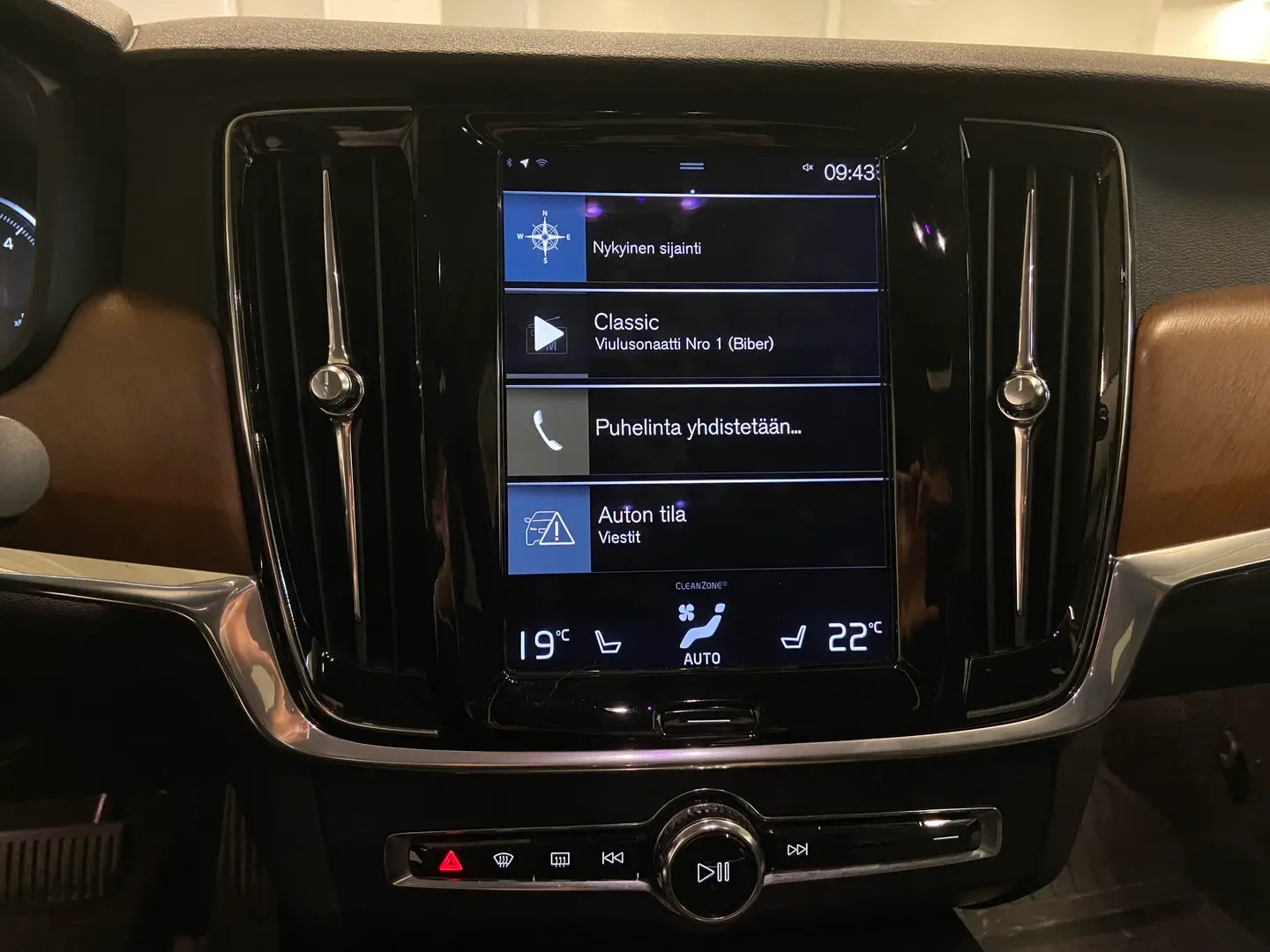 Car Image - 2k5BfeE3dt11duGQhQEwHJ