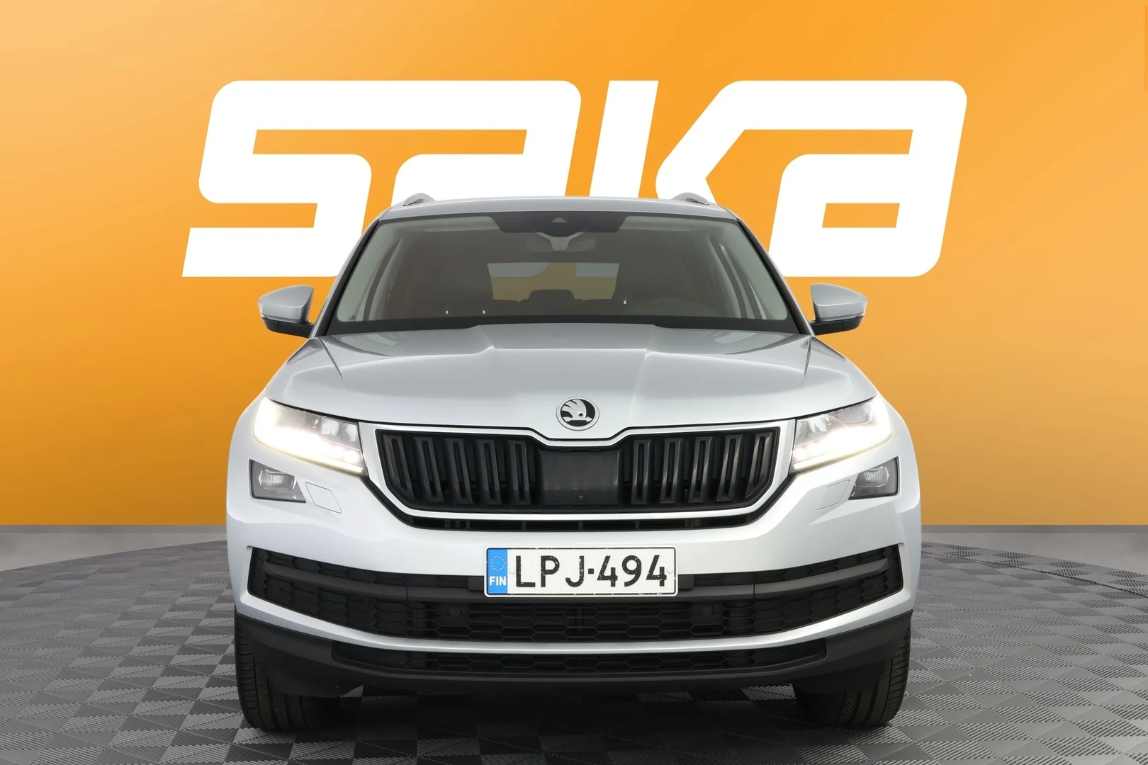 Car Image - J7rcaXnQawWLJkYEC69pM