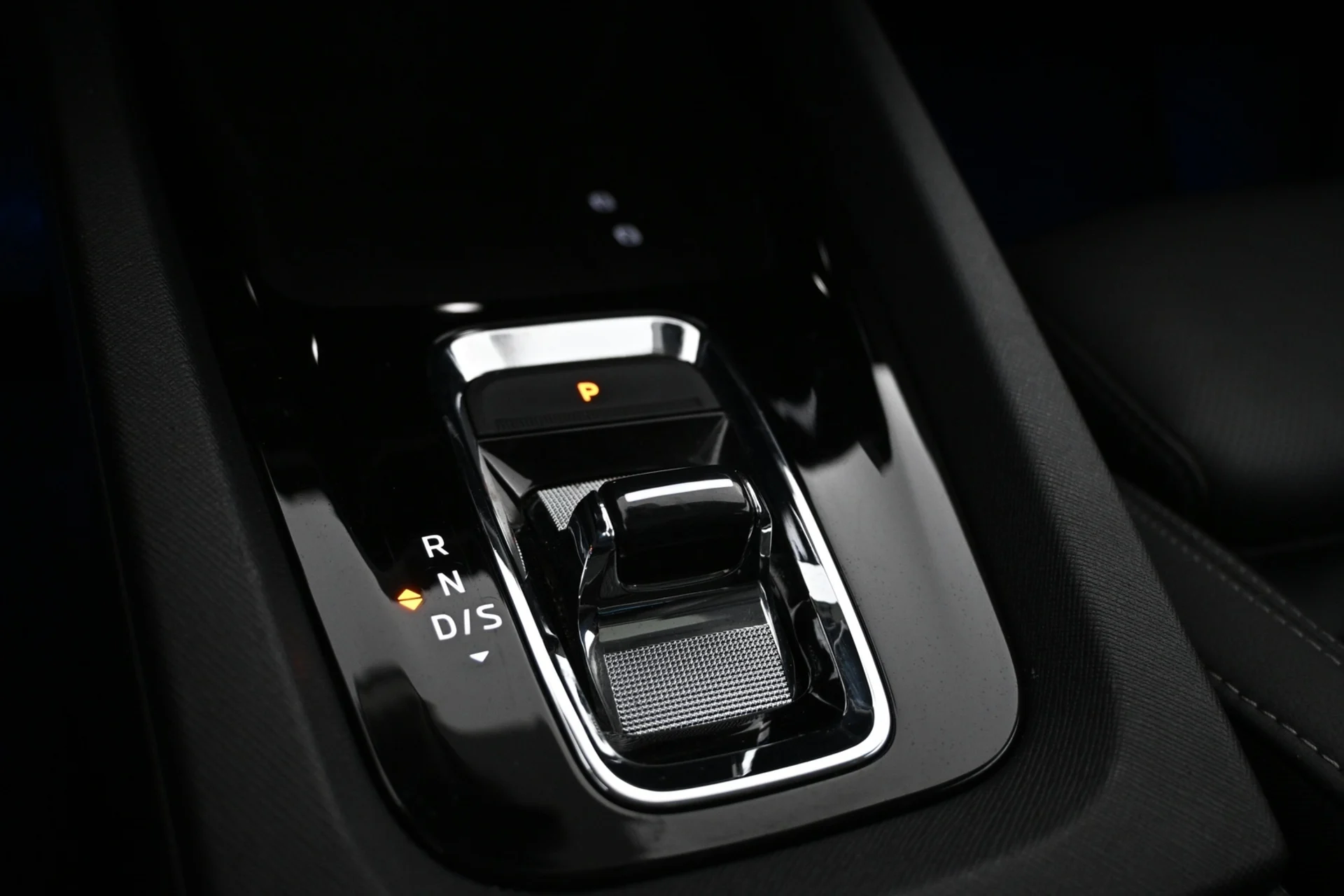 Car Image - 6clsR656LtBQvBN6nY3UTJ