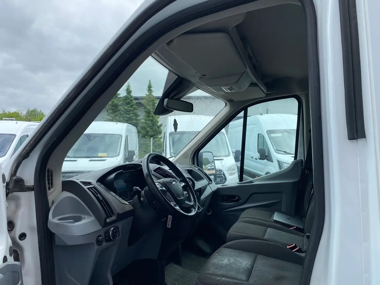 Car Image - 3y7WcPGVrVL076AitEBlQw