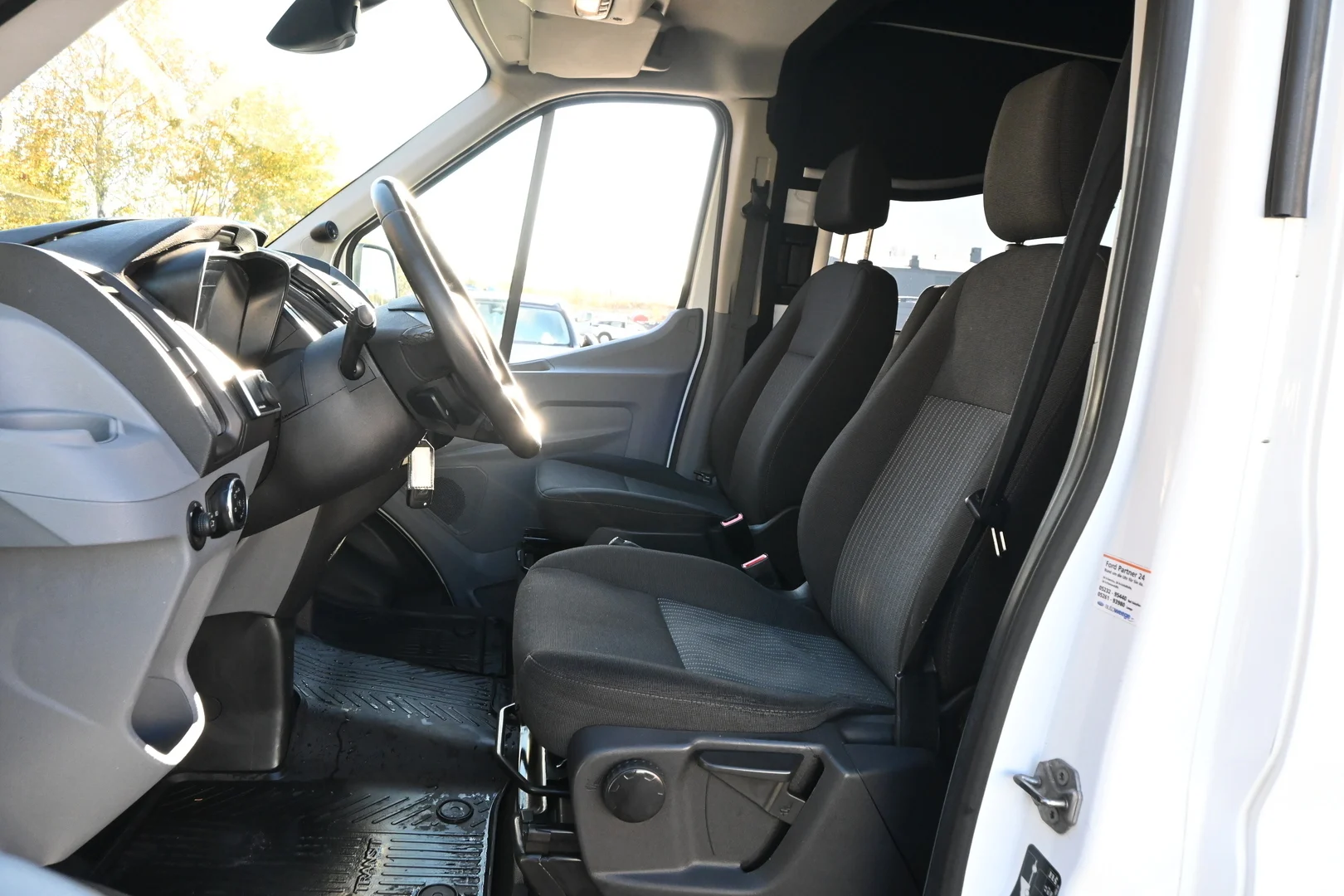 Car Image - 71YmdMi81vc3R54V2usQS