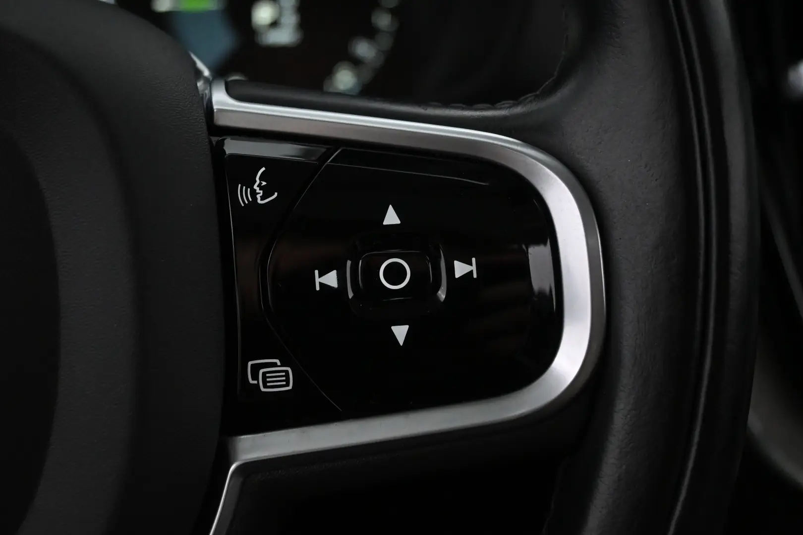 Car Image - 58VjdlnCMBxPGykfQ8peZU