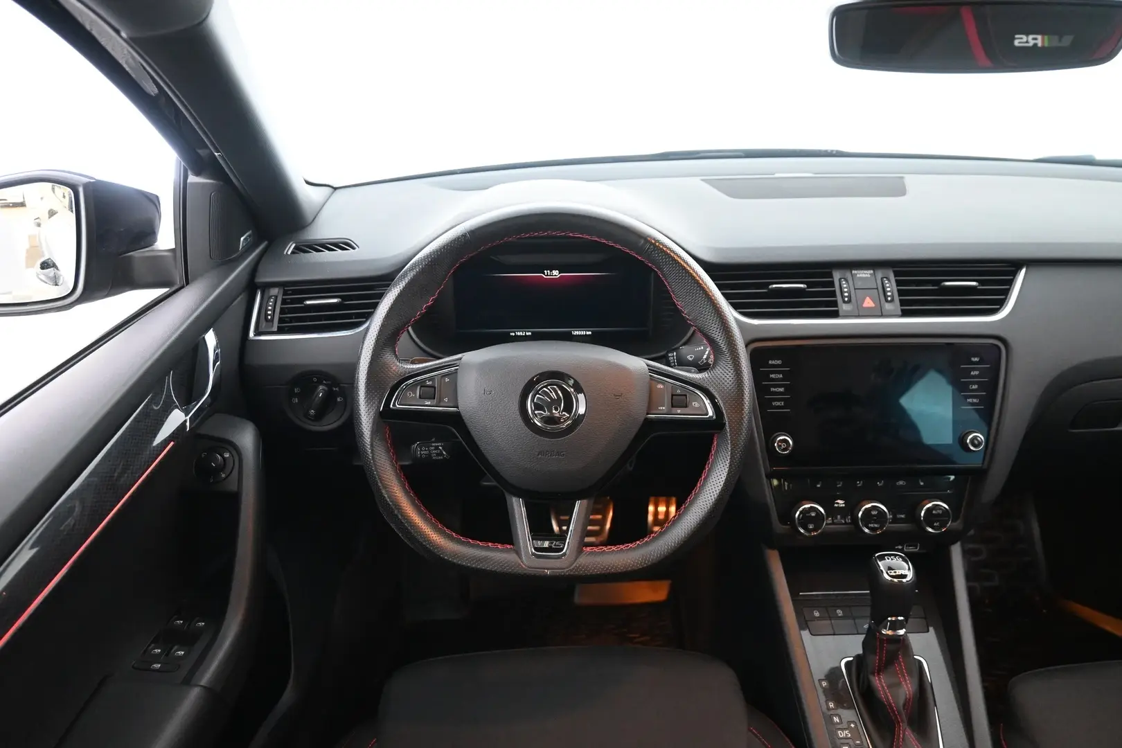 Car Image - 5UVbcaZhArwFn9jHhlNek5