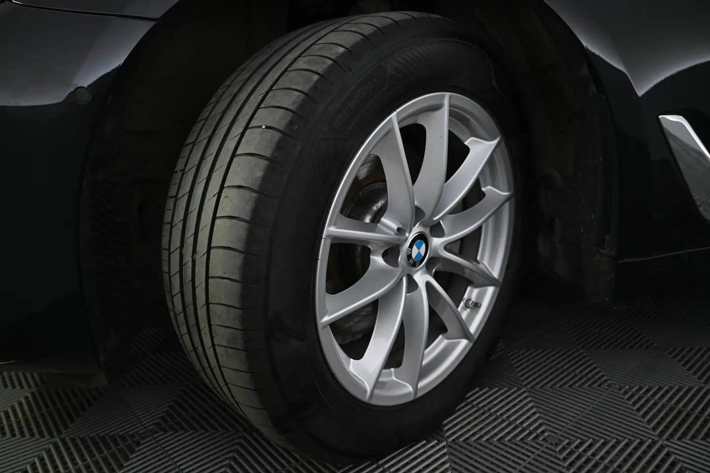 Car Image - 3QGhsFS1bYXs5fSMgkzQXe