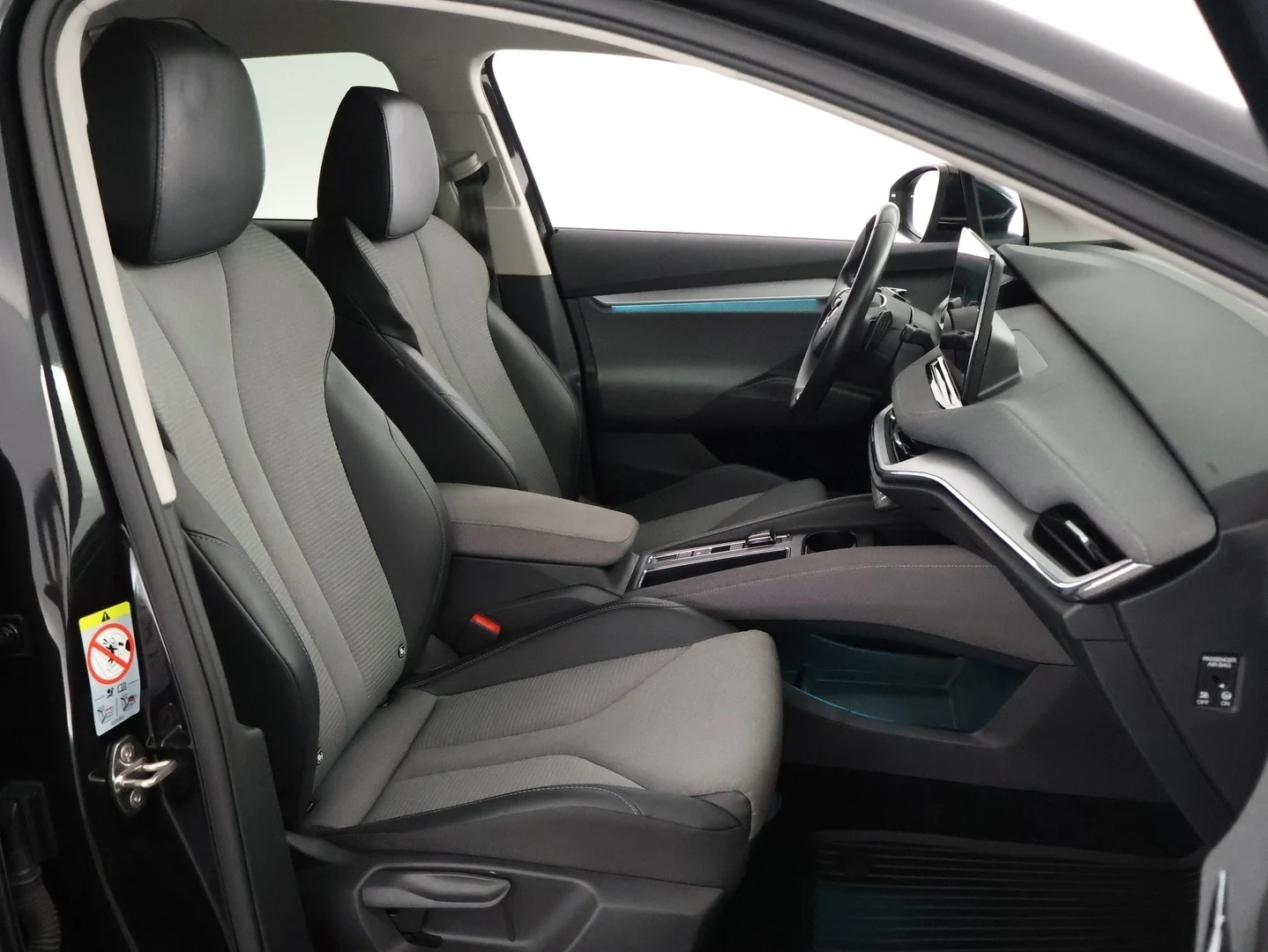 Car Image - 2JqByYEg08oJjbGiXCUdEd