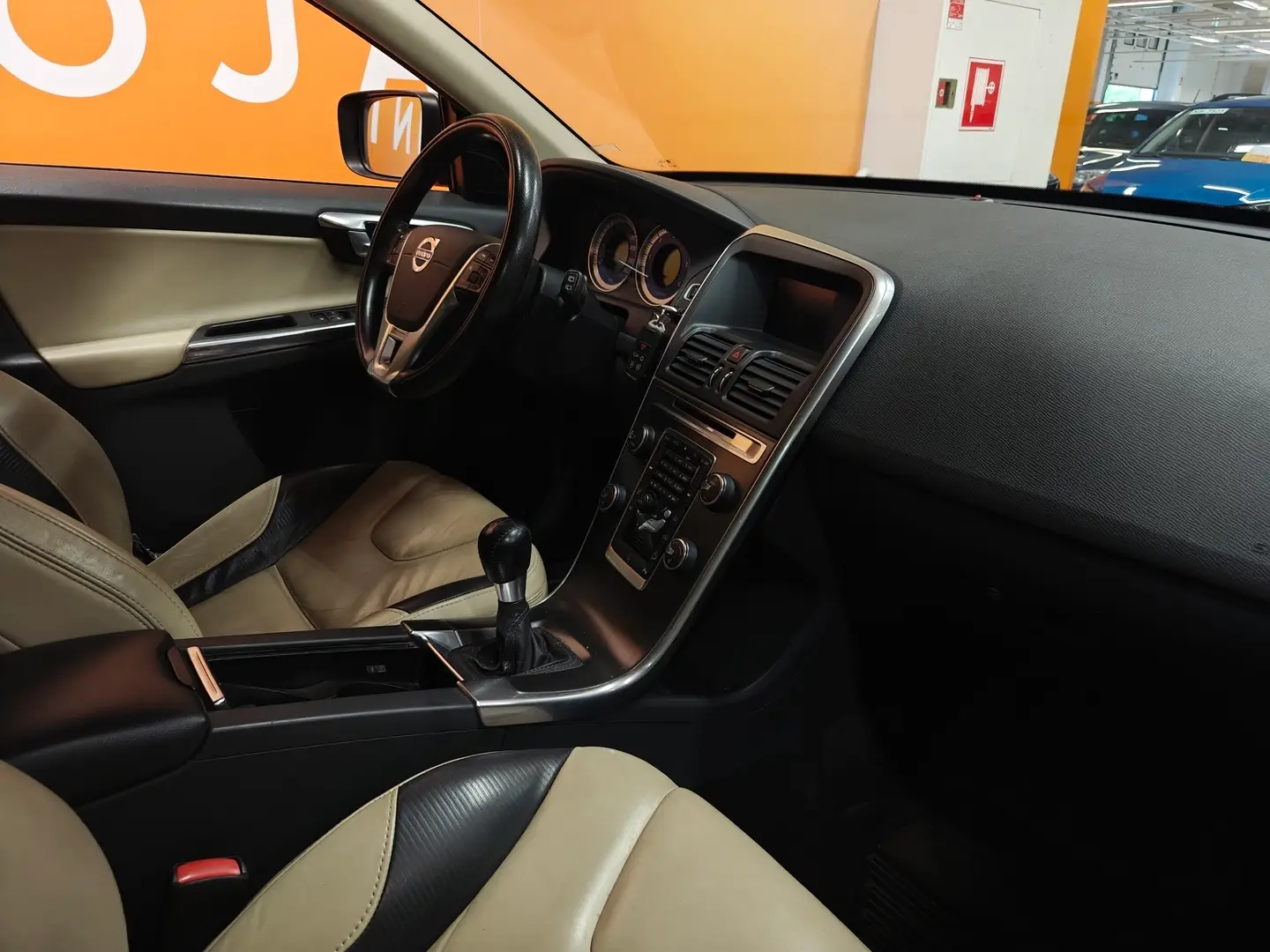 Car Image - 1k779wyzMcgW45nUNp63v6