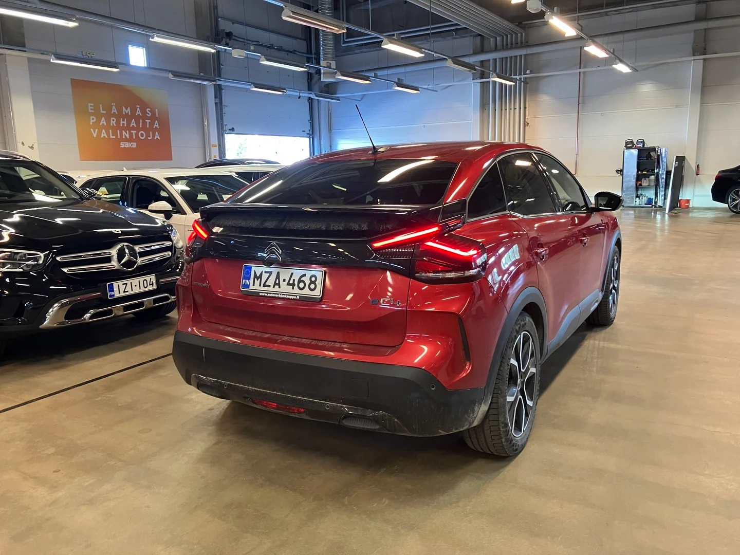 Car Image - qyslY8FfK26qafIB0ri9l