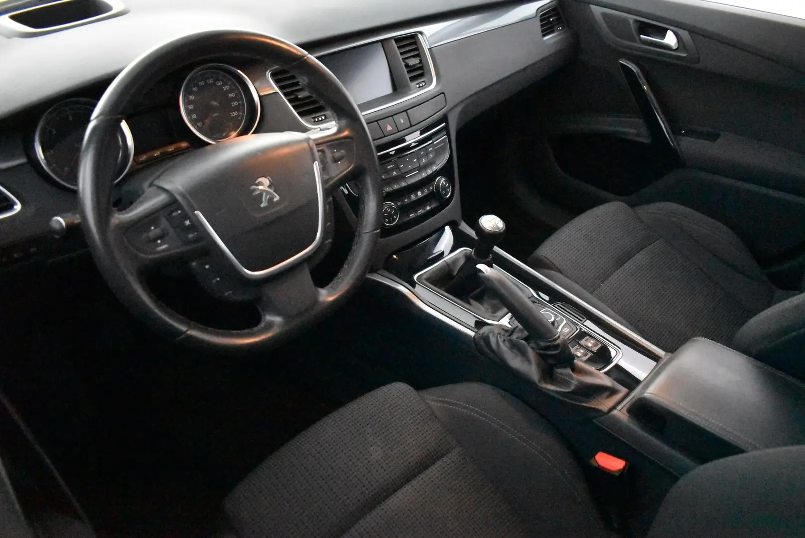 Car Image - 2tmDGw8IKdlUXYlR9Njoeo