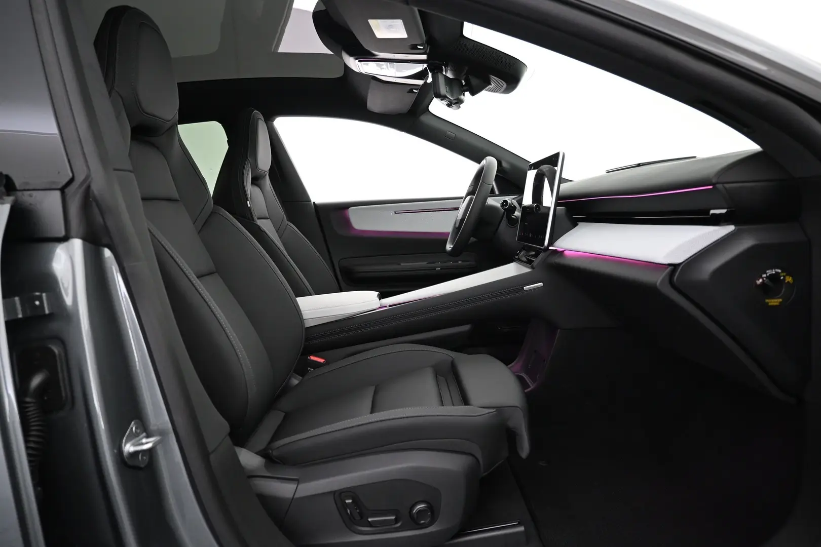 Car Image - 6BTLXUbNRVZf19OAmQOFbr
