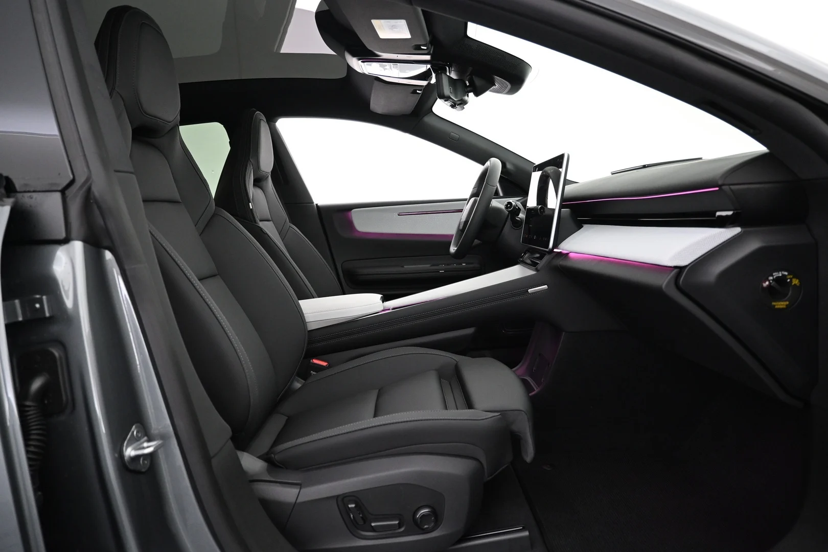 Car Image - 6BTLXUbNRVZf19OAmQOFbr