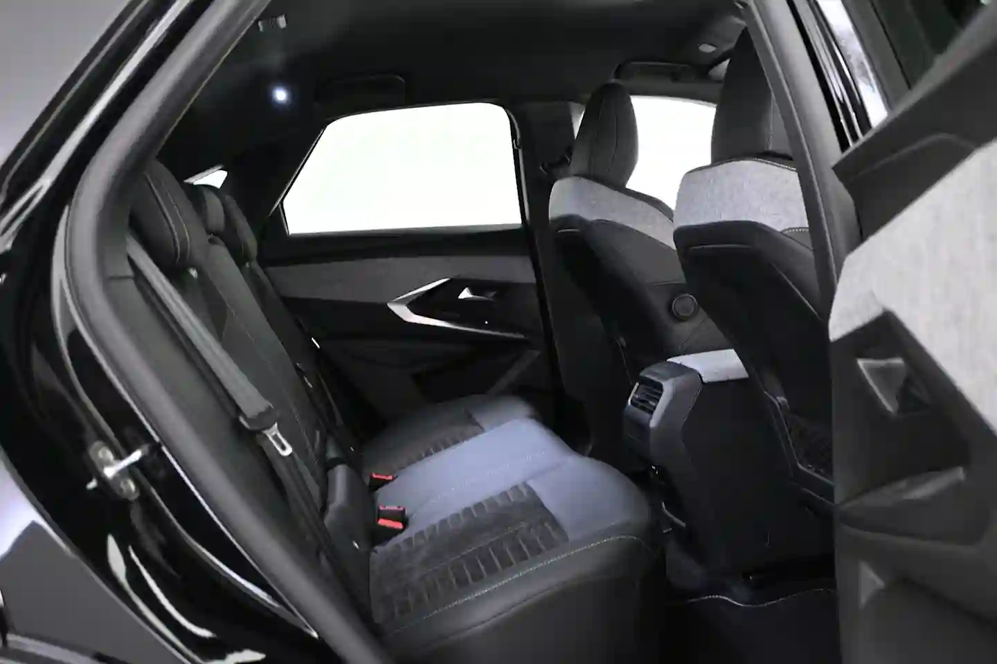 Car Image - 5qbrCaflf2cAsFo2tOqt1p
