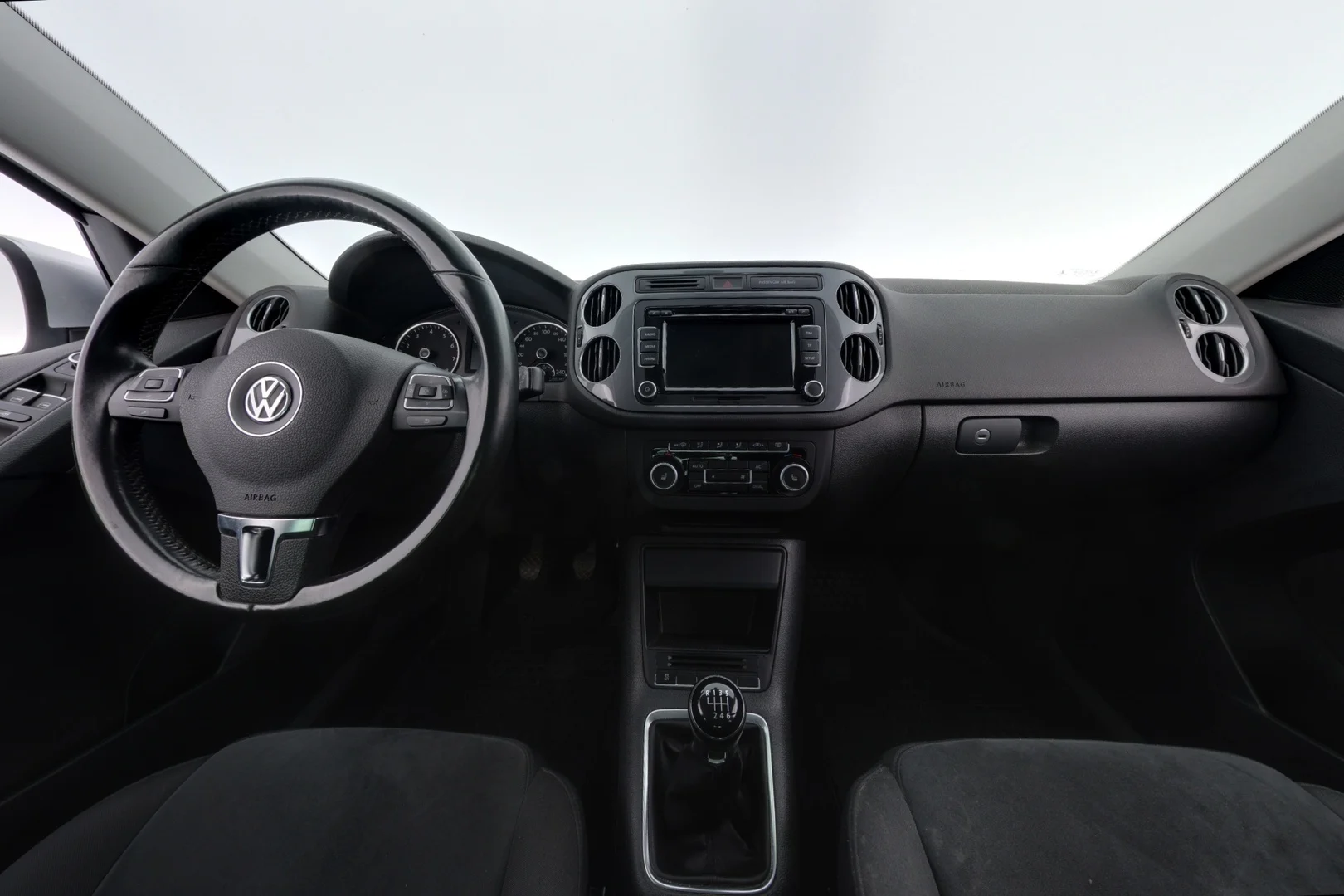 Car Image - JBIwQaRBCRzaSCGouq8tU