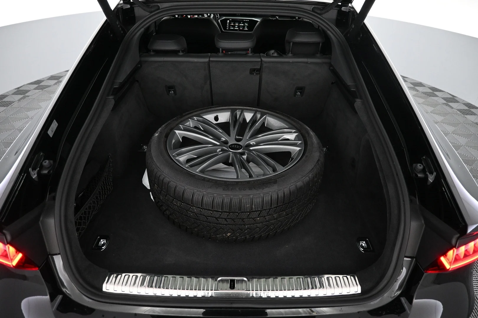 Car Image - 12nxaIwA0vW12BS7IemWiA