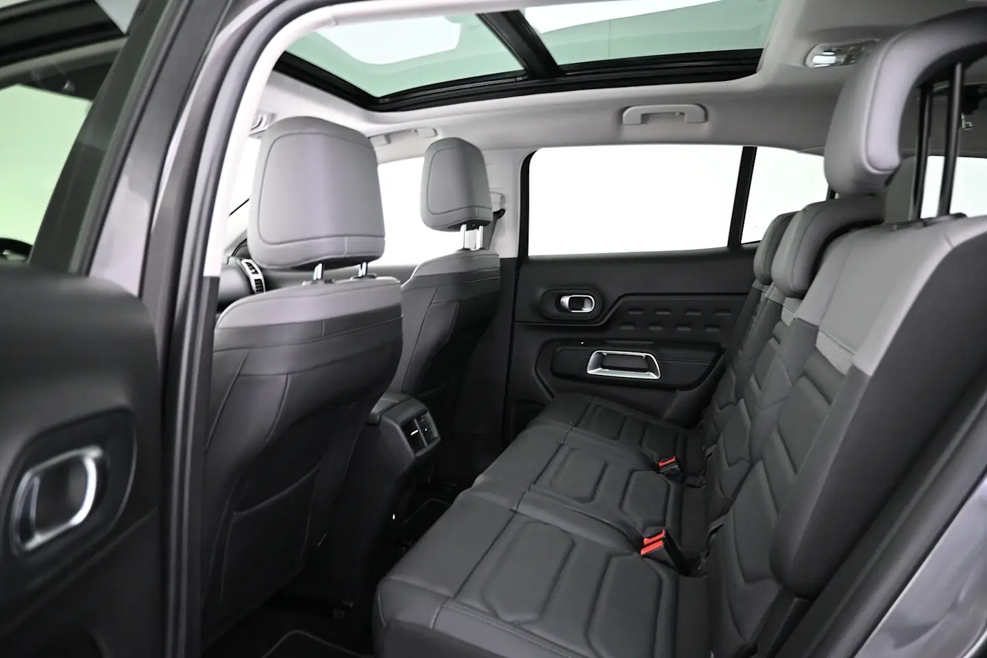 Car Image - 59djnvaDqp8tTO0E8xlEud
