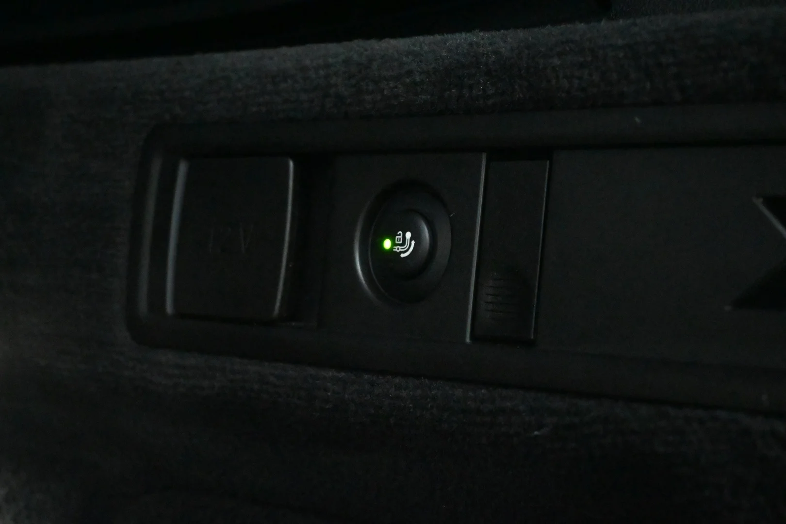 Car Image - 7kx3i8ShsB2eN0p20tPnHg