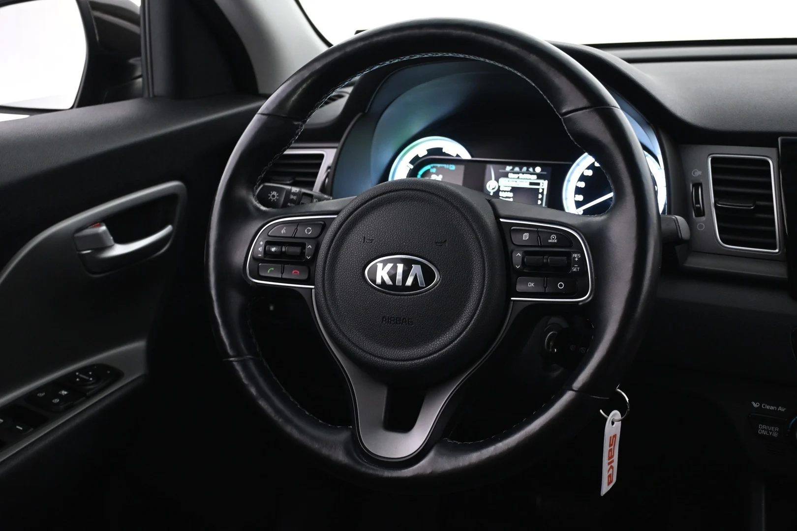 Car Image - 2qUq581ISykz2bl7R6qQU4