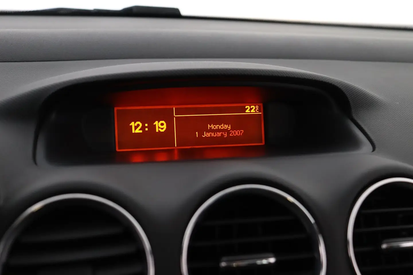Car Image - 3tJnTDdvARh44gy9Vi4dfJ