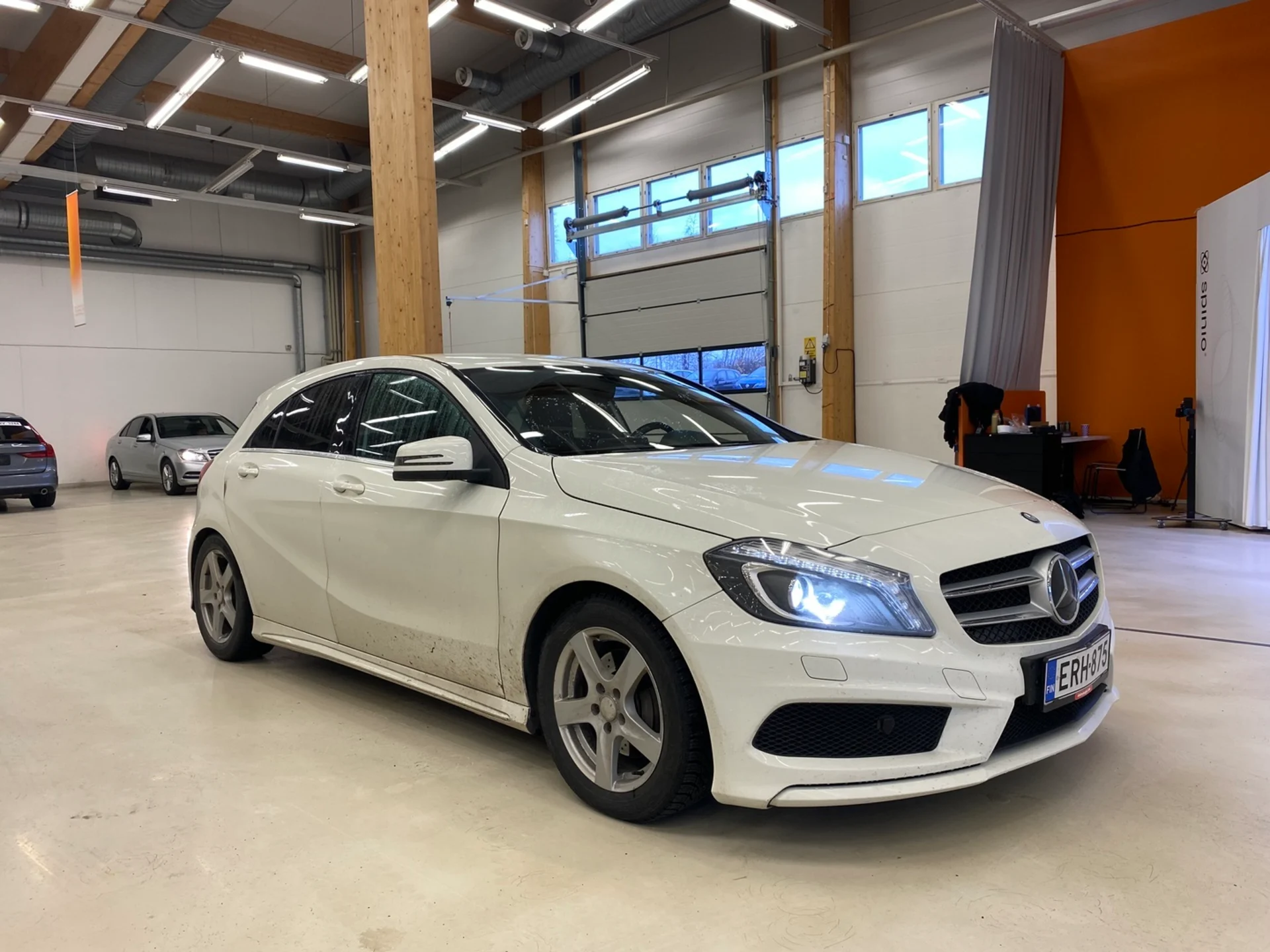 Car Image - uCsv2tsbPVu3deb3pveaS