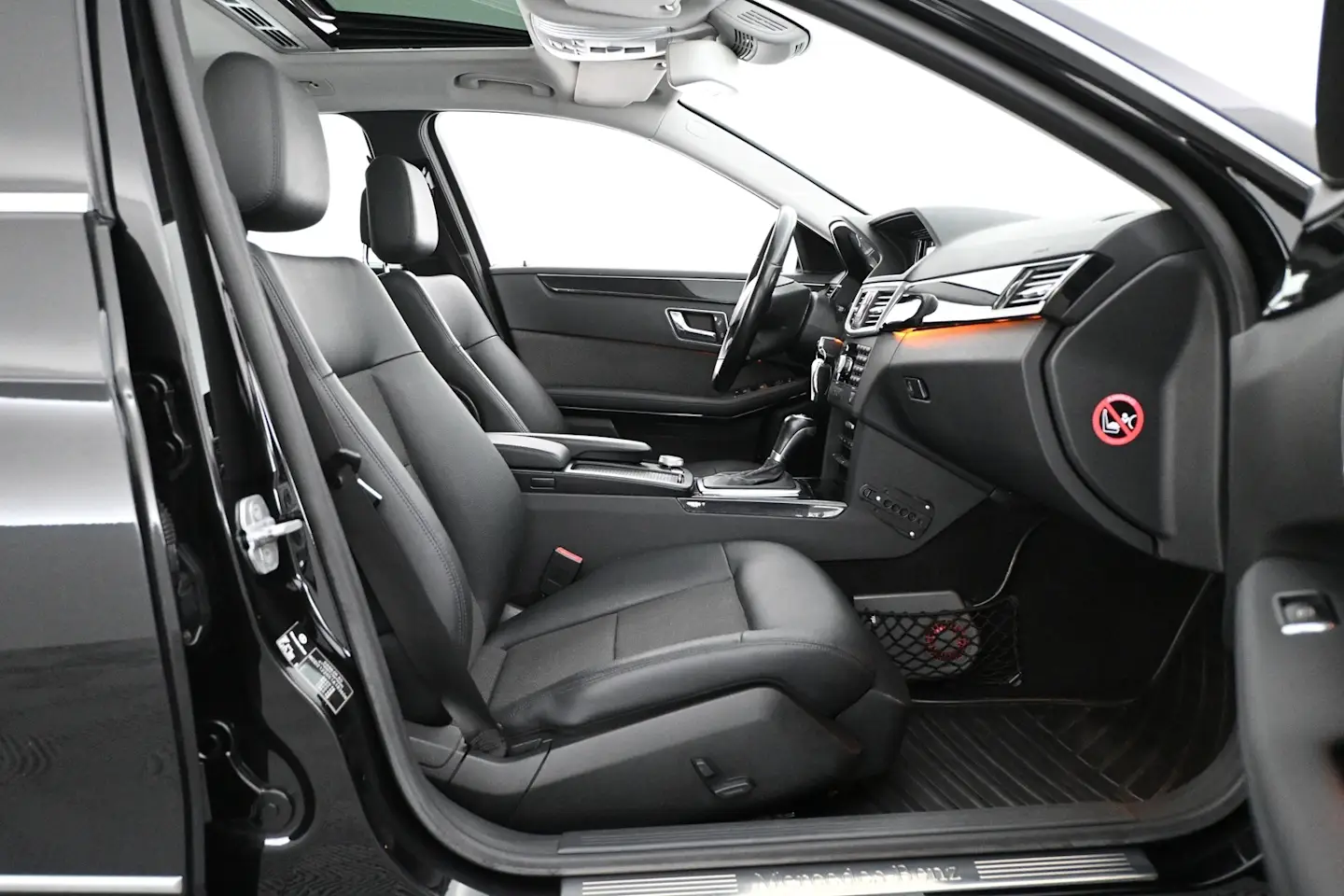 Car Image - 5tLXqUJ64ZXzowz0UV2hro
