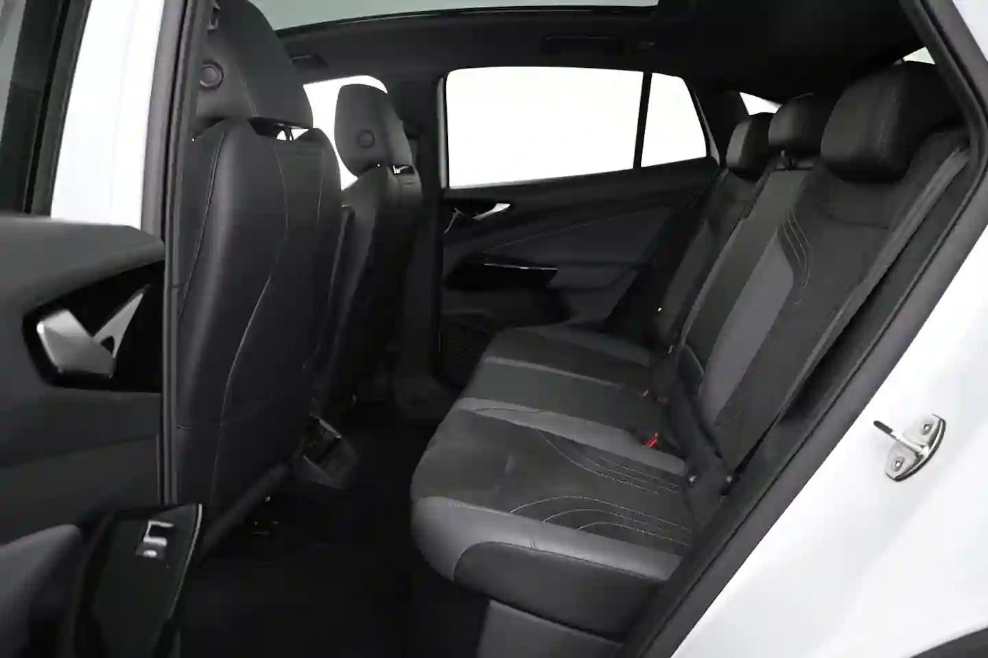 Car Image - 2xSXIhVyXw97JIl14yHiA9