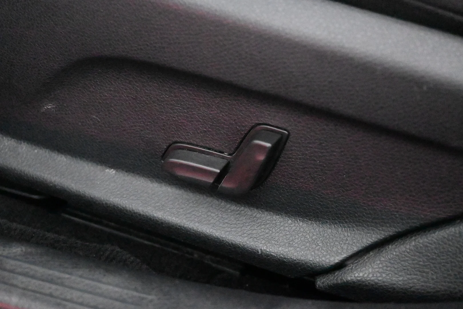 Car Image - 1TrvBSQlrkAozOUvFCDig3