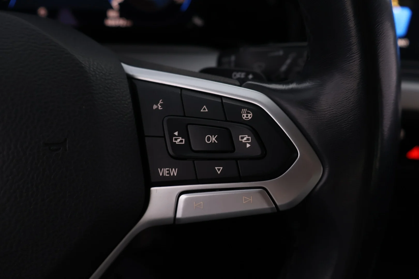 Car Image - 2DE1ohfkIOnQcw7zoX2Sv