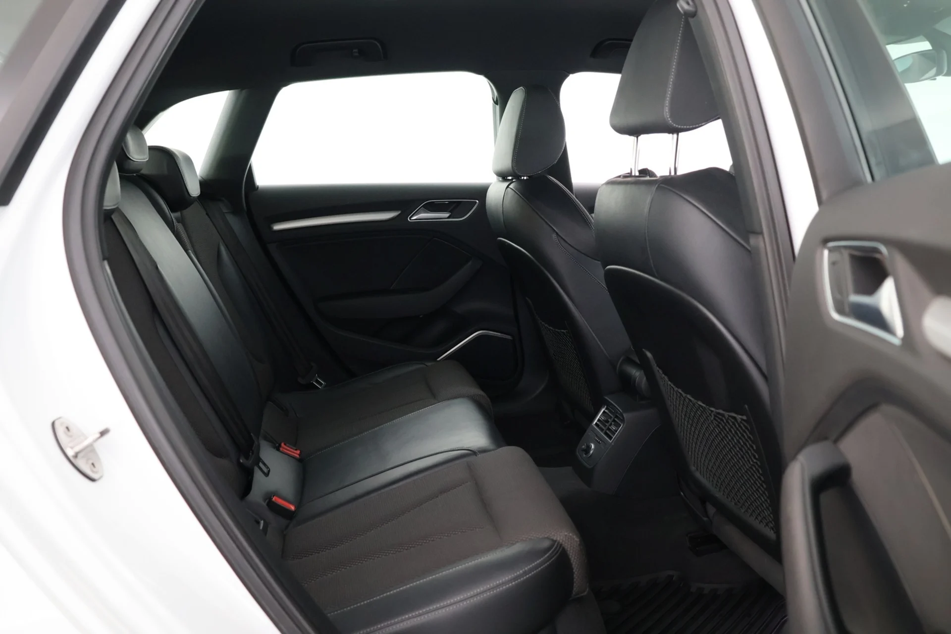Car Image - 34ectiUITQ8F21zkDoXO47