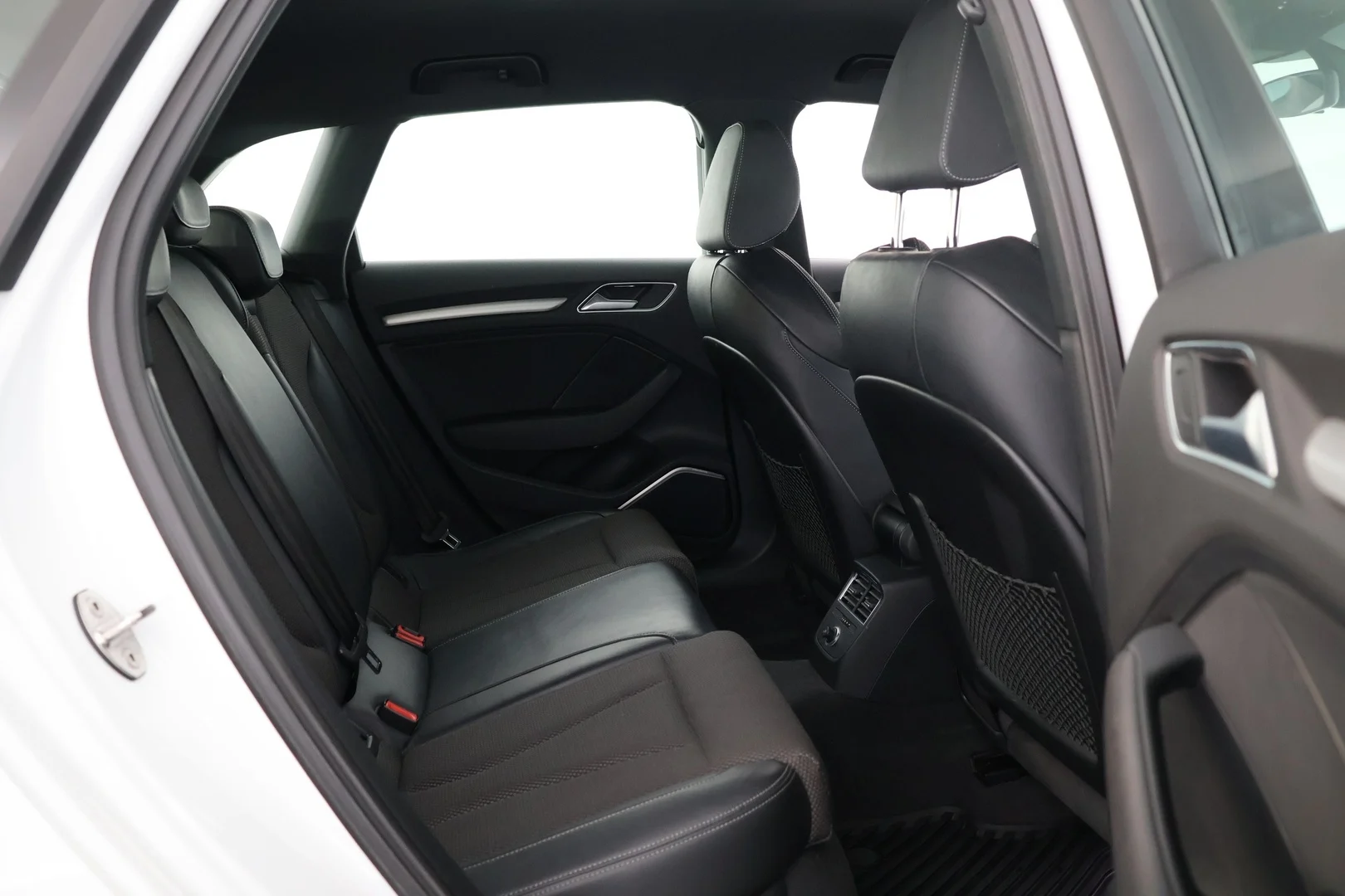 Car Image - 34ectiUITQ8F21zkDoXO47