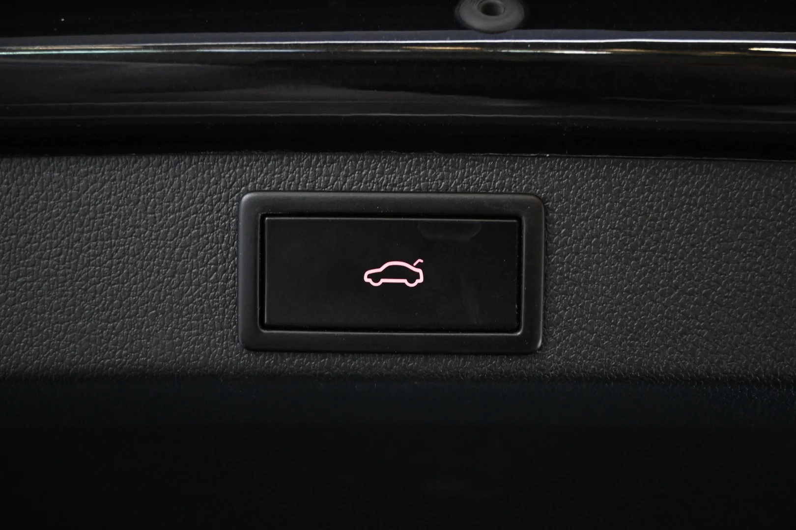 Car Image - 3uKkbgyYPRDB9bp0E2cGgf