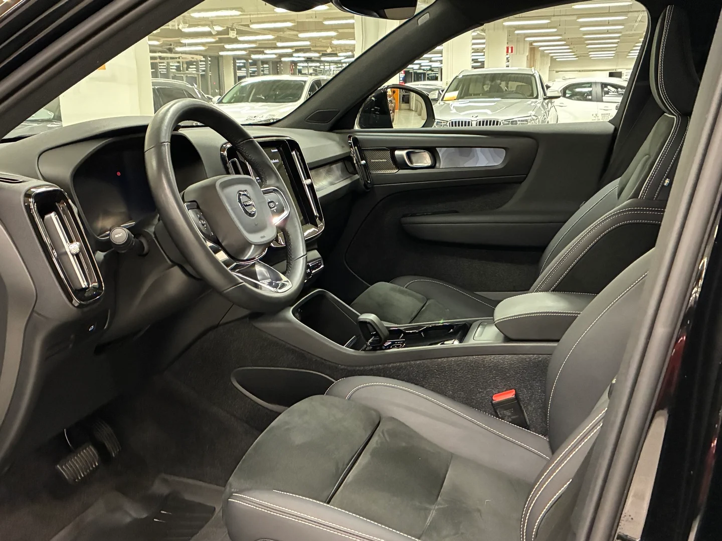 Car Image - 535xE18u5W72XGehtVRibT