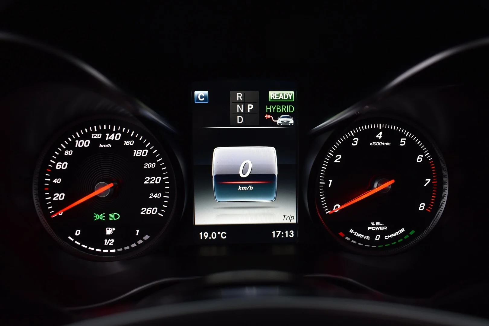 Car Image - 2kG9kUyFWZdt8Q61Ht7deN