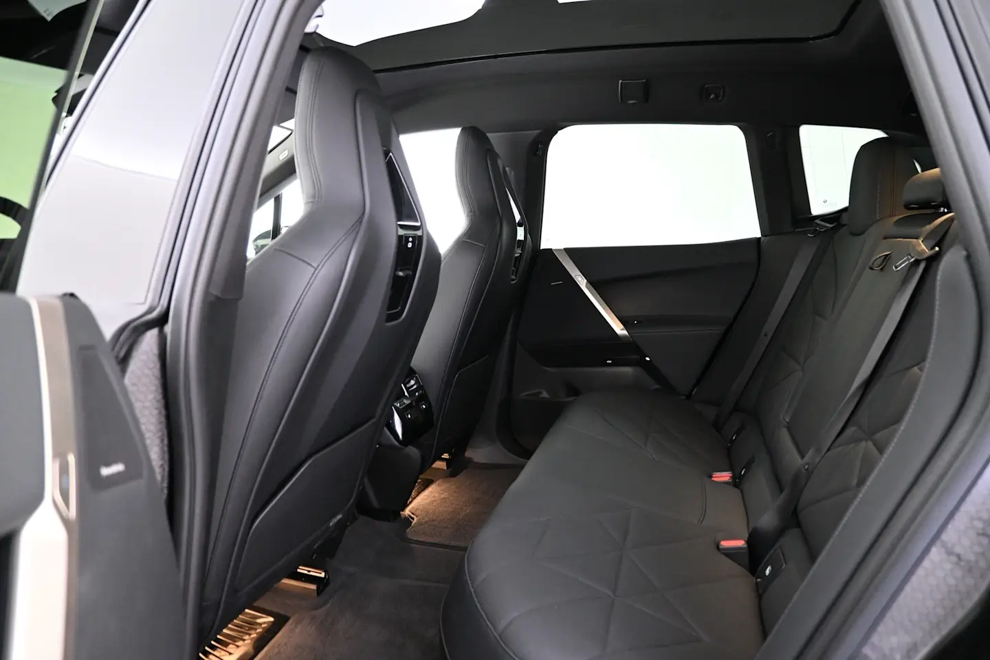 Car Image - 2cH89lQnFtk7jR5uWVAd2Q