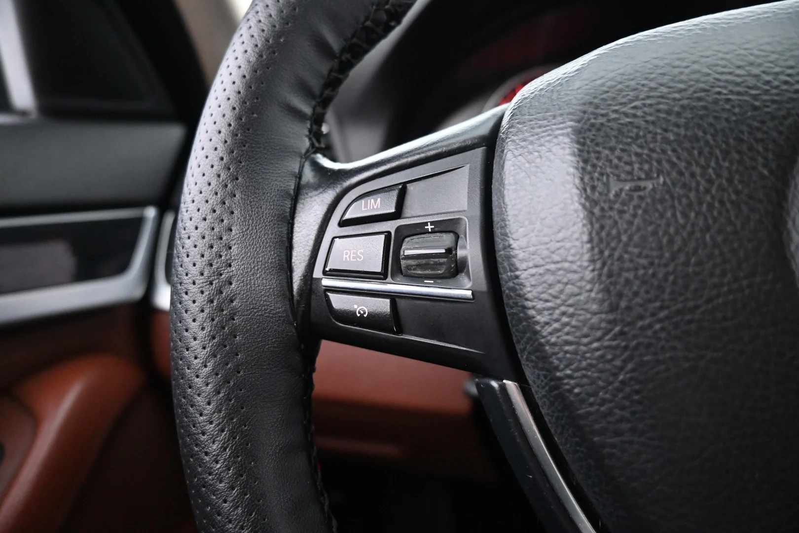 Car Image - 1ok6hTyc9FgA6ZD8e9Bbkj