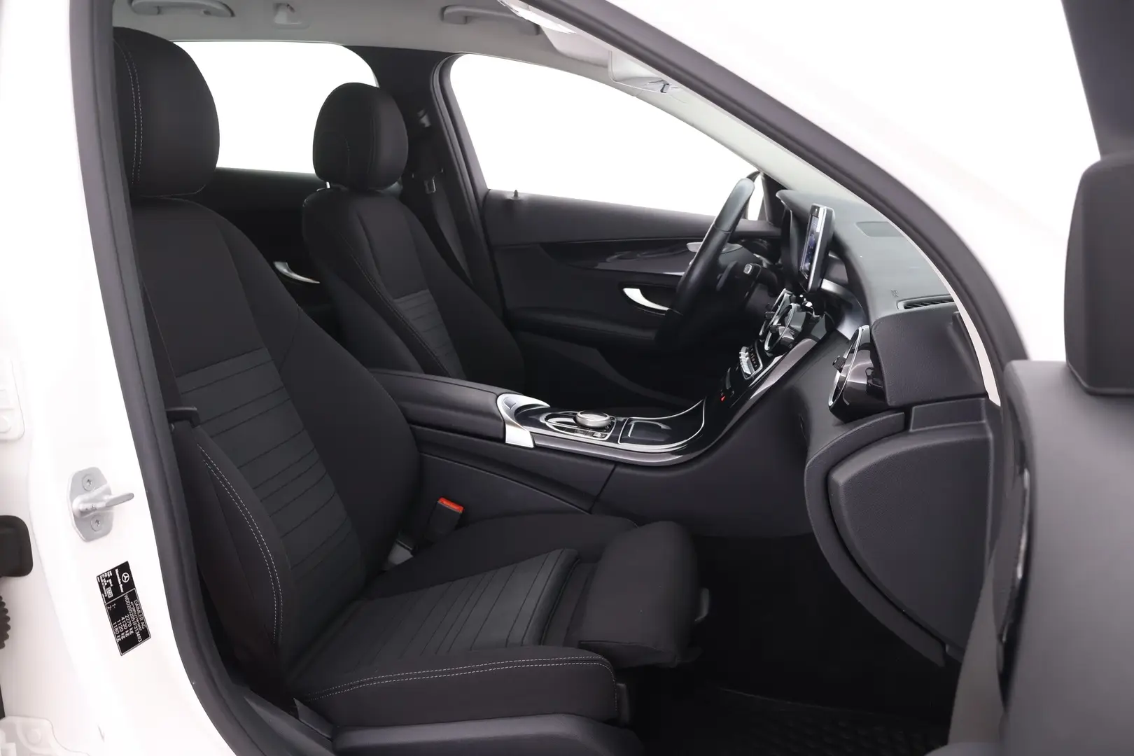 Car Image - 5VS7fayk0LD7kBu2bdYdv8